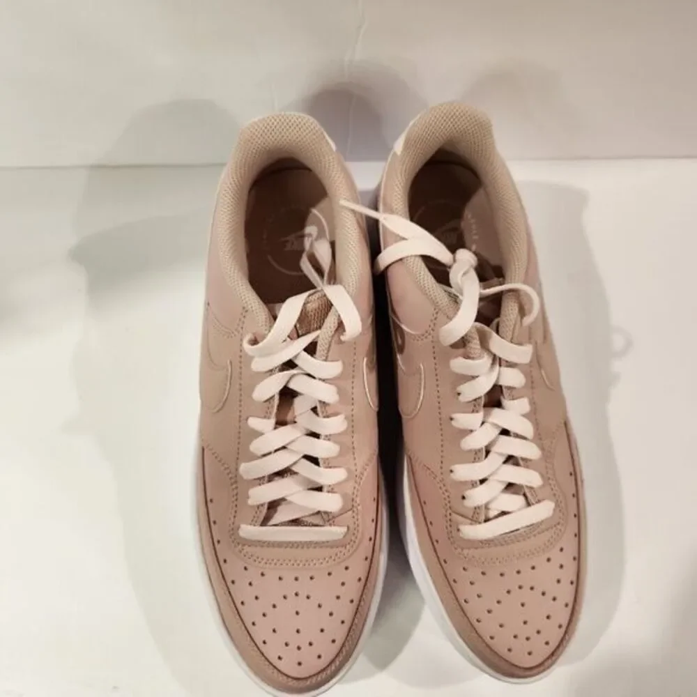 Size 10.5 - Nike Court‎ Vision Alta Pink Oxford W